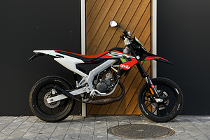 Aprilia SX 50 2018 Factory (2 foto / 10)