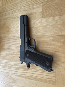 KWC/Cybergun Colt M1911 Airsoft 6mm püstol CO2 Blowback (3 foto / 5)