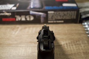 UUS KJW Beretta M9 Airsoft 6mm püstol CO2 Blowback (7 foto / 8)