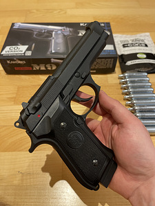 UUS KJW Beretta M9 Airsoft 6mm püstol CO2 Blowback (10 foto / 10)