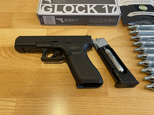 UUS UMAREX Glock 17 gen 5 Airsoft 6mm püstol CO2 Blowback (6 foto / 10)