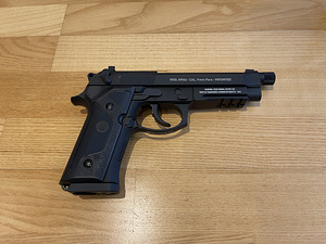 UUS UMAREX BERETTA M9A3 õhupüstol 4,5mm CO2 Blowback-iga (4 foto / 10)