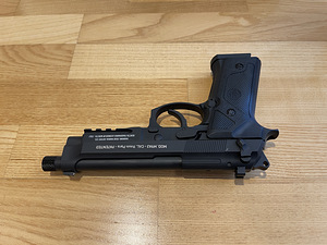 UUS UMAREX BERETTA M9A3 õhupüstol 4,5mm CO2 Blowback-iga (5 foto / 10)