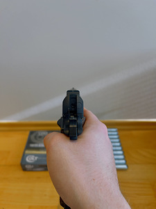 НОВЫЙ UMAREX Colt 1911 Classic пневматический пистолет 4,5 м (5 фото из 9)