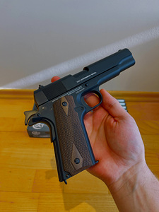 НОВЫЙ UMAREX Colt 1911 Classic пневматический пистолет 4,5 м (8 фото из 9)