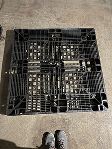 Ära anda Puidust ja plastikust euroalused (2 foto / 5)