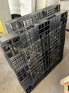 Ära anda Puidust ja plastikust euroalused (5 foto / 5)