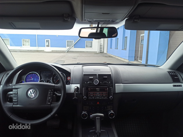 Volkswagen Touareg 3.0 TDI со стандартной трансмиссией (фото #5)