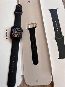 Apple Watch 7 45mm GPS+Cellular Midnight (1 foto / 3)