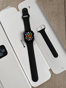 Apple Watch SE 2nd Gen 40mm GPS (2 foto / 3)