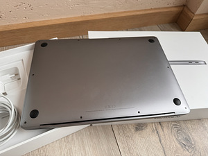 Apple MacBook Air M1 , 8GB , 256 GB RUS (3 foto / 3)