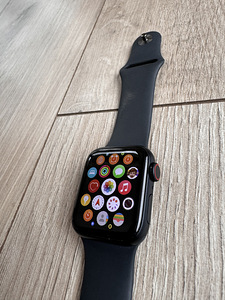 Apple Watch SE 2 GPS+LTE 40mm (2 foto / 3)