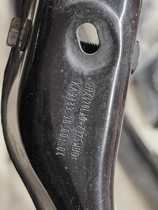 BMW F30/F31 OEM esistange osad (4 foto / 7)