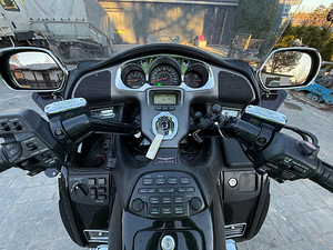 Honda goldwing gl1800 (6 foto / 10)
