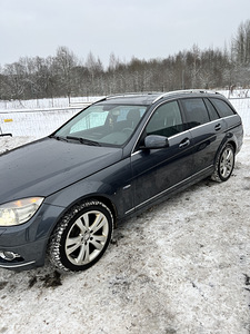 Продам машину (1 фото из 5)