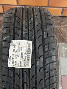 Laoseisu jääk. Autorehvid, erinevad suurused. (5 foto / 8)