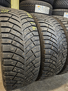 205 60 R 16 Michelin X Ice North 4 (2 foto / 5)
