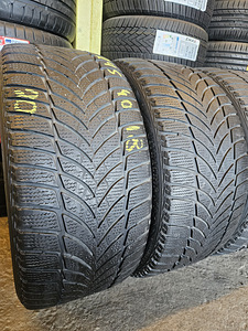 245 40 R 18 Goodyear UltraGrip Ice 2 (2 foto / 5)