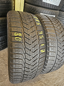 225 45 R 17 Pirelli Scorpion Winter (2 foto / 4)