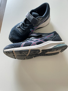 Кроссовки Asics 35 (4 фото из 6)