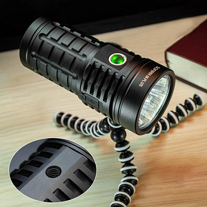 SOFIRN Q8Plus 16000 Lumens Rechargeable Flashlight !!! (9 foto / 10)