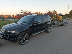 БМВ е53 х5 3.0 135кВт (2 фото из 4)