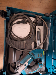 Kruvikeeraja ettesöötega Makita 6843JX kastiga (1 foto / 2)