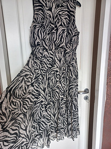 Uus kleit s L-XL (1 foto / 8)
