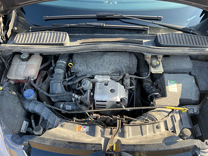 Ford Grand C-Max (11 foto / 14)