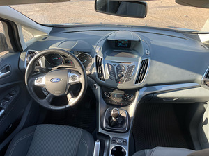 Ford Grand C-Max (12 foto / 14)