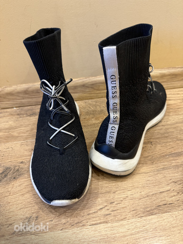 Женская обувь Guess