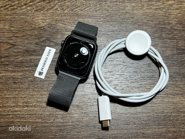 Apple Watch SE, 44 мм, Space Grey GPS (фото #3)