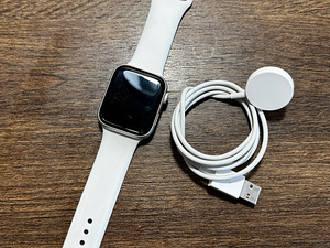 Apple Watch Series 5, 44mm, Silver GPS (2 foto / 3)