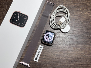 Apple Watch Series 5, 40mm, Gold GPS (1 foto / 2)