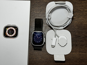 Apple Watch Ultra, 49mm, Titanium (1 foto / 3)