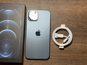 Apple iPhone 12 Pro 256gb, Pacific Blue (3 foto / 3)