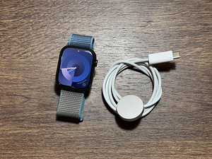 Apple Watch Series 7, 45mm, Midnight GPS (1 foto / 3)