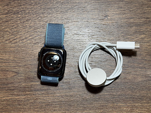 Apple Watch Series 7, 45mm, Midnight GPS (3 foto / 3)