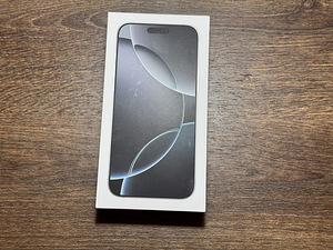 UUS Apple iPhone 16 Pro Max 256gb, White Titanium (1 foto / 1)