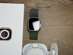 Apple Watch Ultra 1st Gen, 49mm, Titanium Cellular + GPS (2 foto / 3)