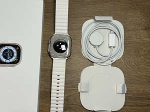 Apple Watch Ultra 1st Gen, 49mm, Titanium Cellular + GPS (3 foto / 3)