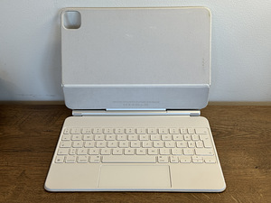 Apple iPad Pro Magic Keyboard 11" White SWE (1 foto / 3)
