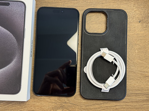 Apple iPhone 15 Pro Max 256gb, Black Titanium (2 foto / 3)