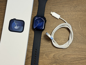 Apple Watch Series 9, 45mm, Midnight S/M GPS (1 foto / 3)