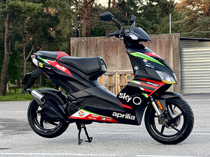 Aprilia SR50R 2021 (1 foto / 10)