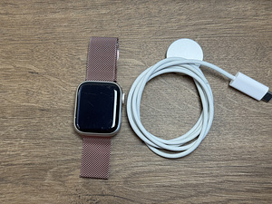 Apple Watch Series 9, 41mm Silver, Cellular + GPS (2 foto / 3)
