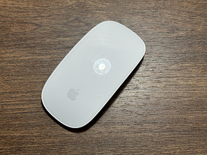 Apple Magic Mouse 2 (1 foto / 2)