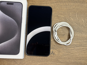 Apple iPhone 15 Pro Max 256gb, Black Titanium (2 foto / 3)
