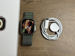 Apple Watch Ultra 1st Gen, 49mm, Titanium (1 foto / 3)