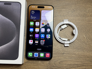 Apple iPhone 15 Pro Max 256gb, Black Titanium (1 foto / 3)